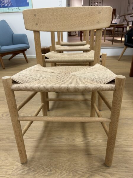 Folkestole J 39 i Eg, Designet af Børge Mogensen. - Image 3