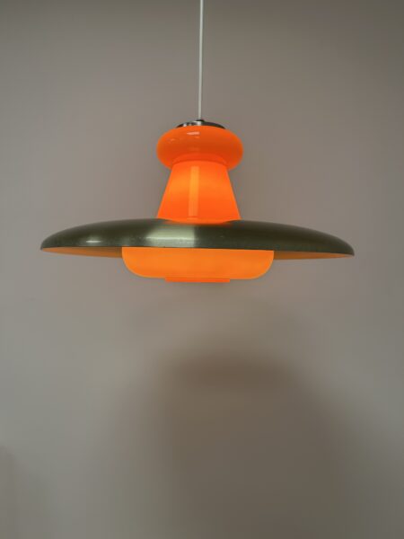 Retro Pendel i orange med champagnefarvet metalskærm, Design Gunnar Ander for Lindshammar. - Image 3