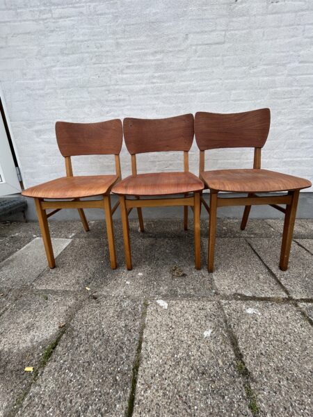 Skalstole Teak med formbøjet sæde. - Billede 2