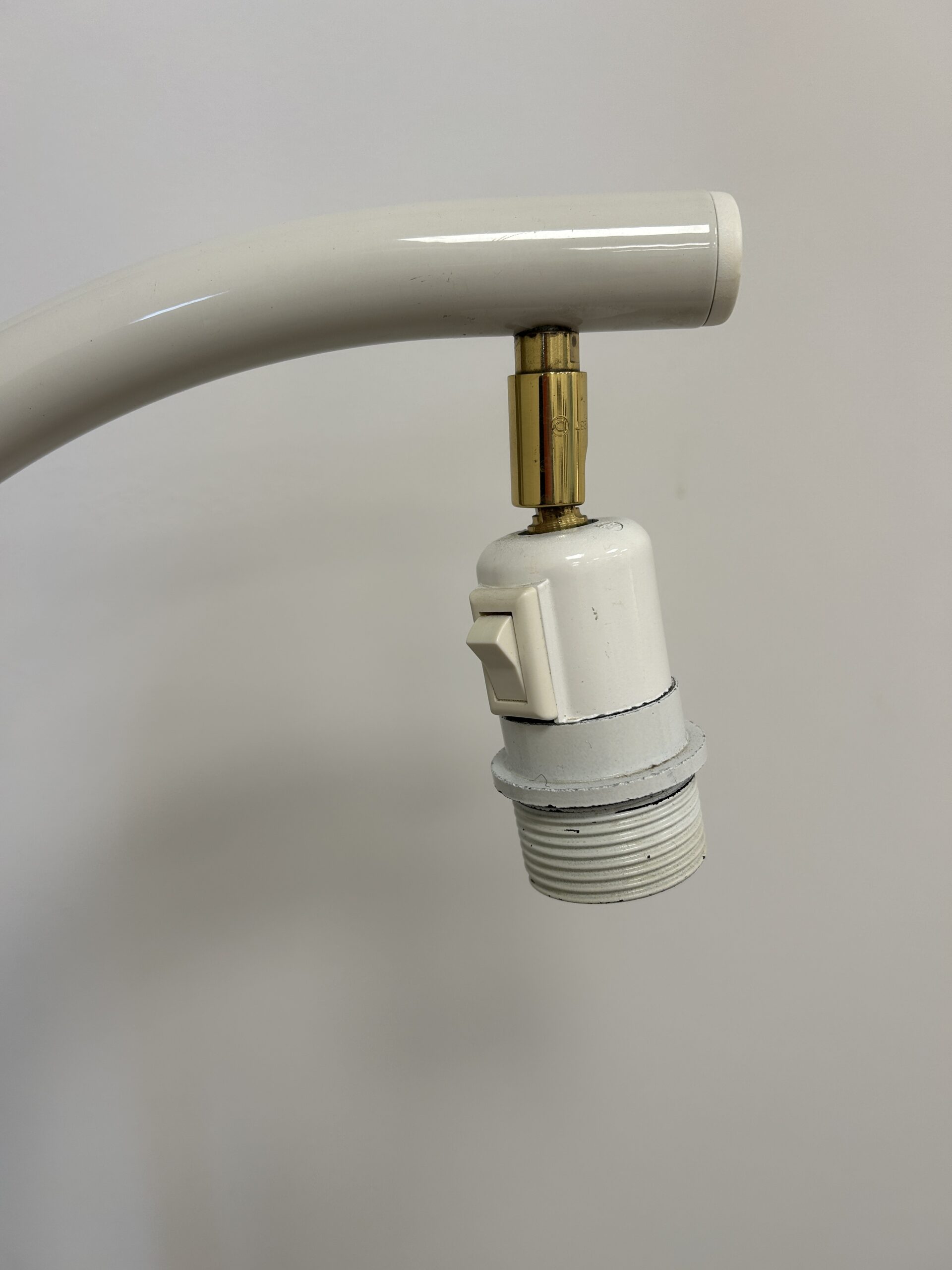 Hvid gulvlampe med plisseret skærm. - Billede 7