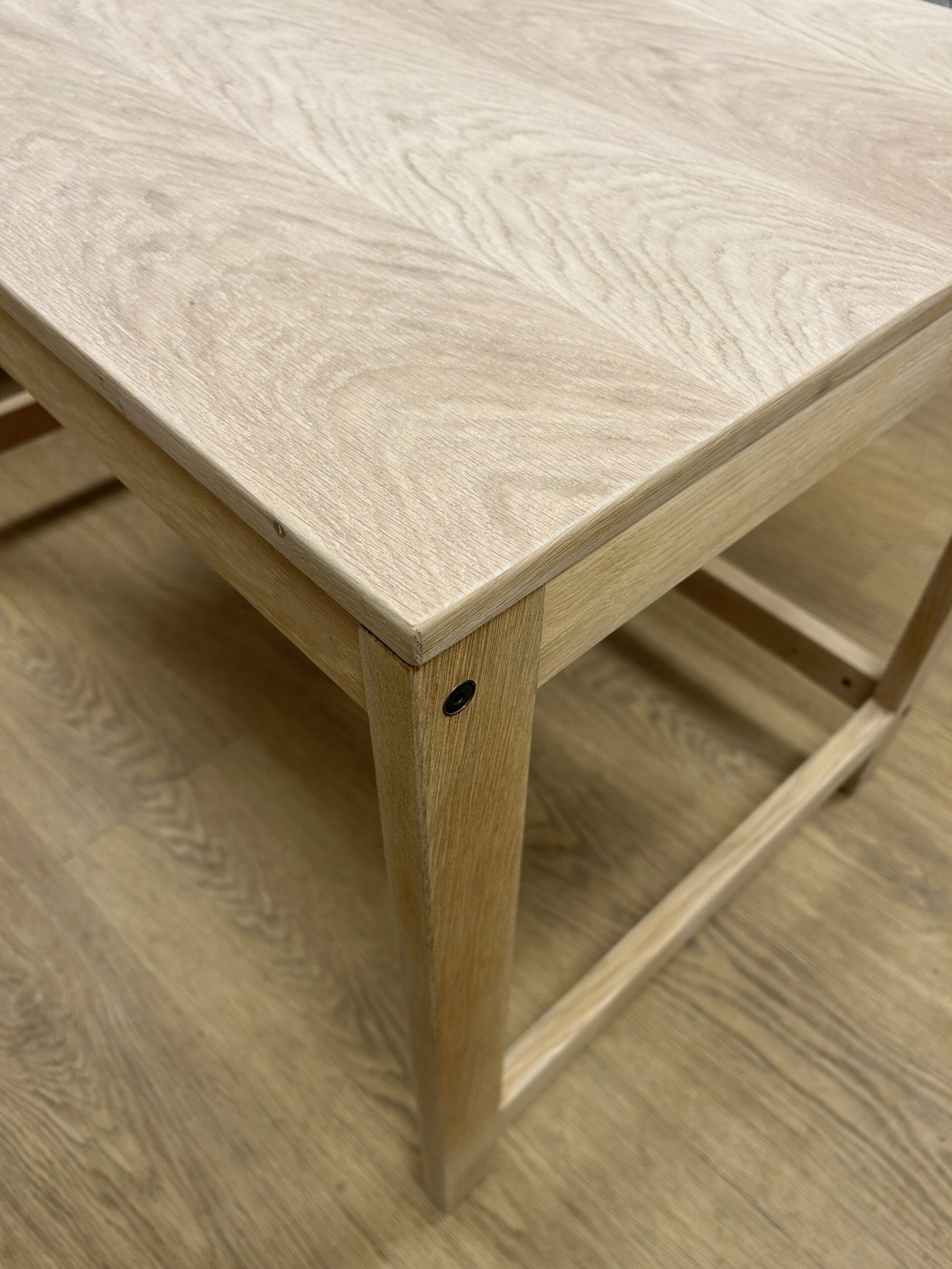 Lille lækkert skrivebord i Eg. - Billede 3