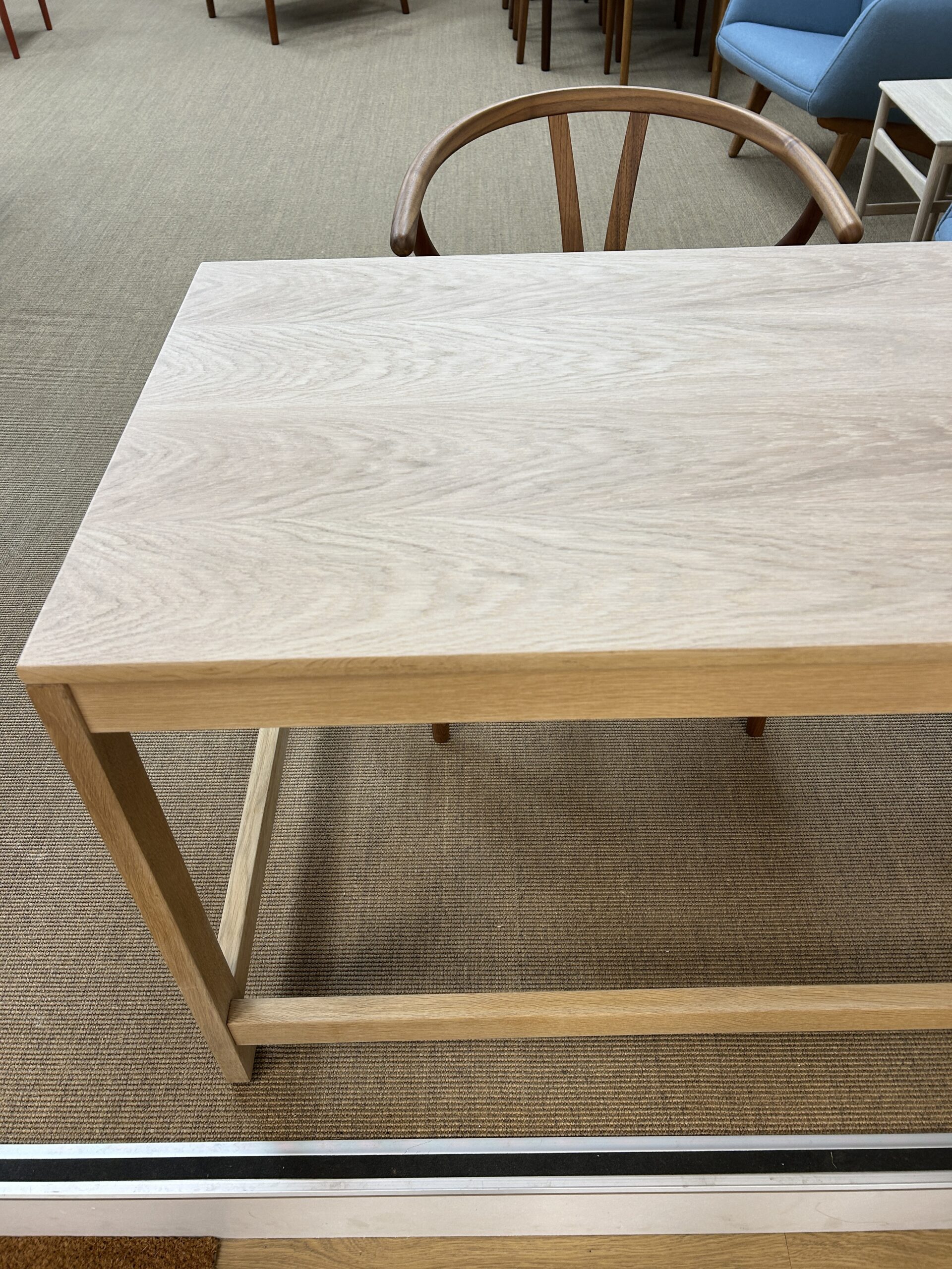 Lille lækkert skrivebord i Eg. - Billede 4