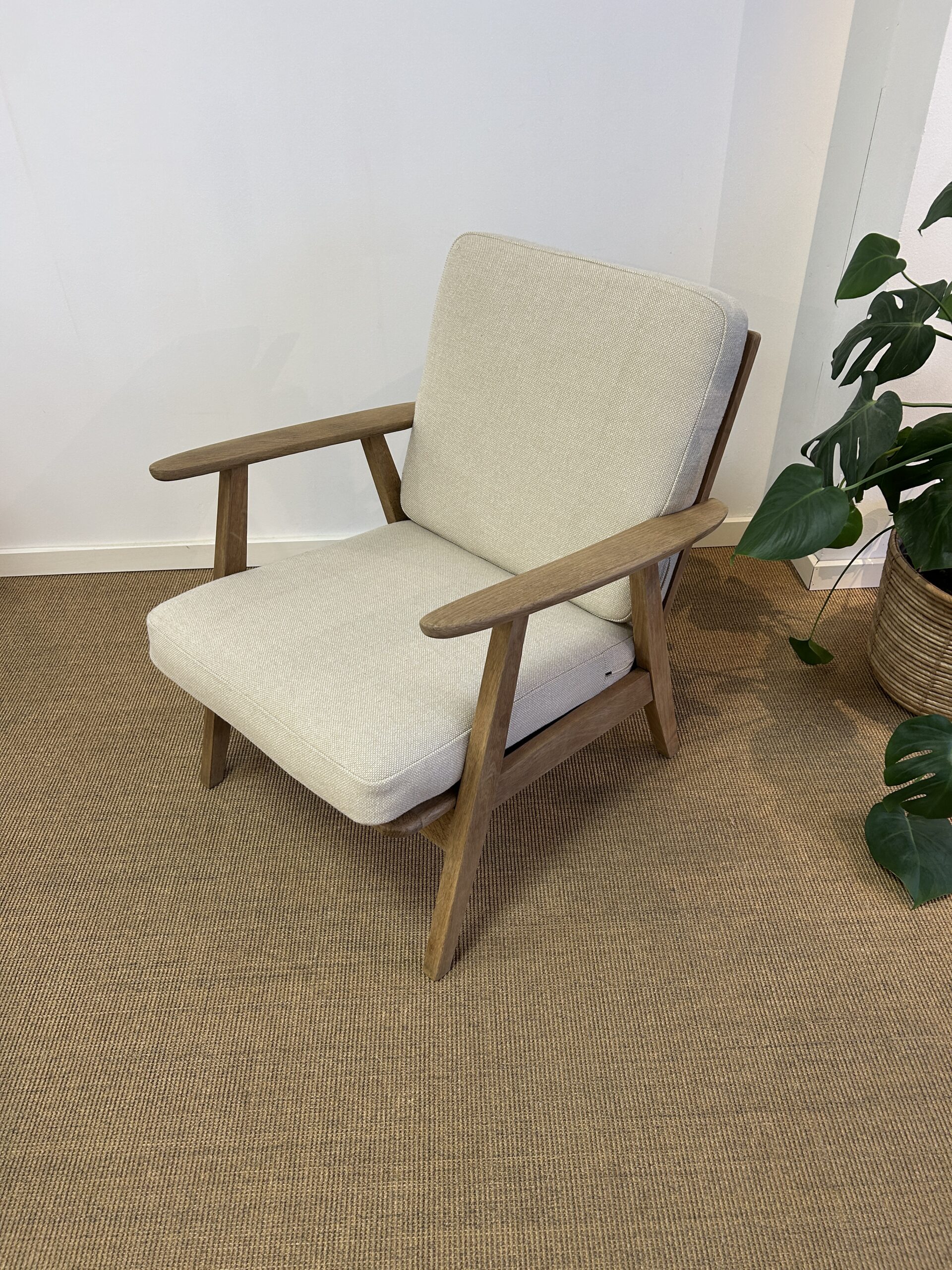 Lænestol i massiv Eg med Sandfarvet Hallingdal Uld. - Billede 4