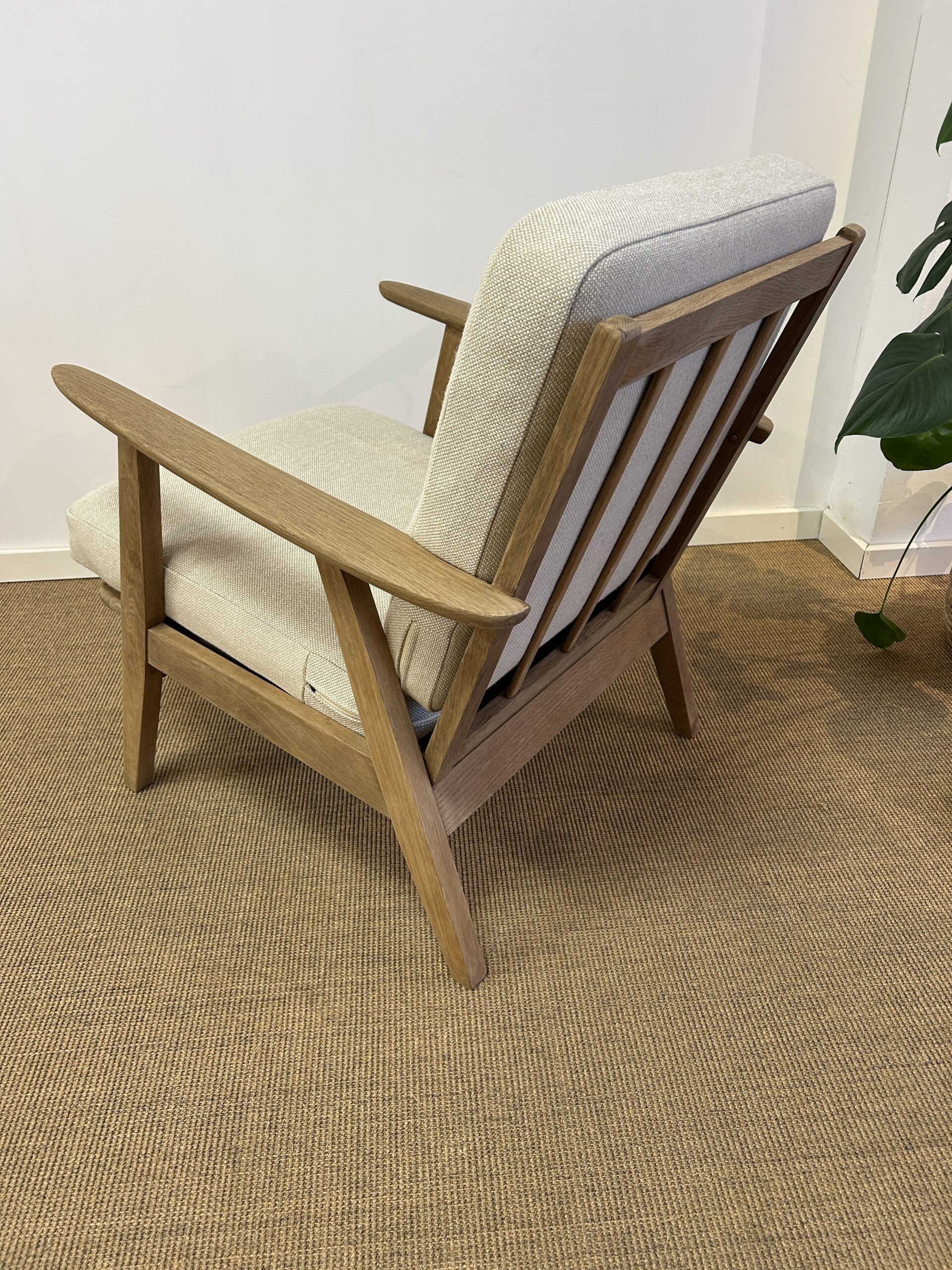 Lænestol i massiv Eg med Sandfarvet Hallingdal Uld. - Billede 5