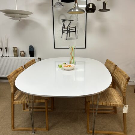 Piet Hein Spisebord med hvid Laminat