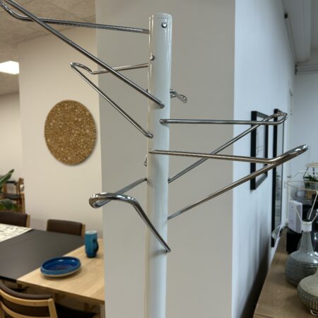 Elegant hvid Stumtjener